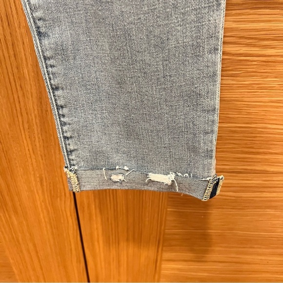 Gap | Girlfriend Mid Rise Denim | Distressed | Size 29 / 8 New - Picture 5 of 8